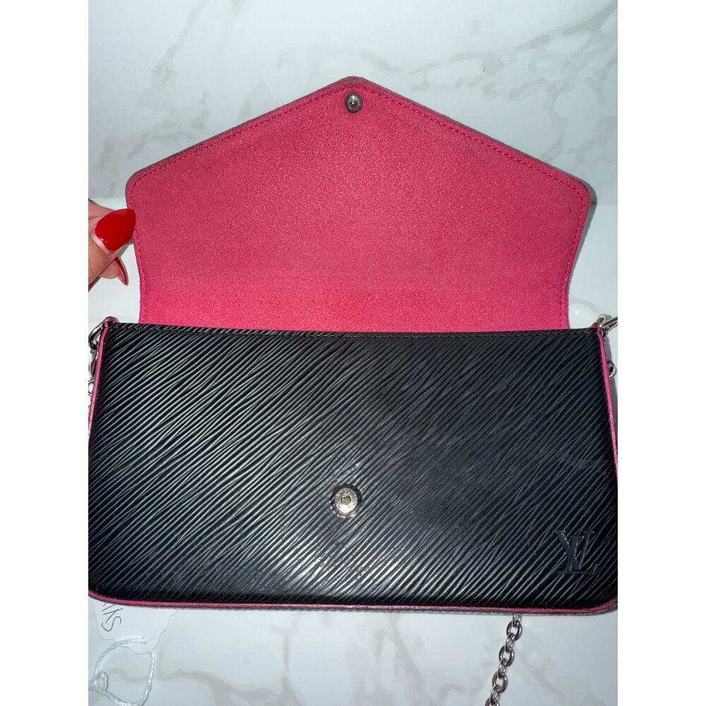 Louis Vuitton Epi Leather Chain Crossbody Bag – Elegant & Timeless - Picture 3 of 12